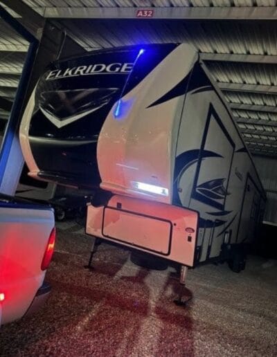 Fifth Wheel Trailer (Elkridge by Heartland RV) | Texas RV Buyers